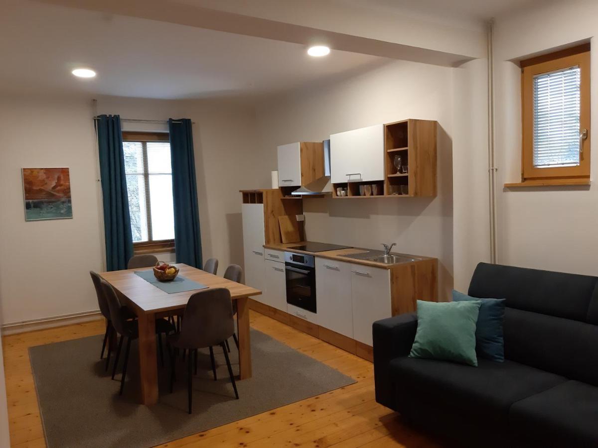 Triglav Apartment House Kranj Exterior photo