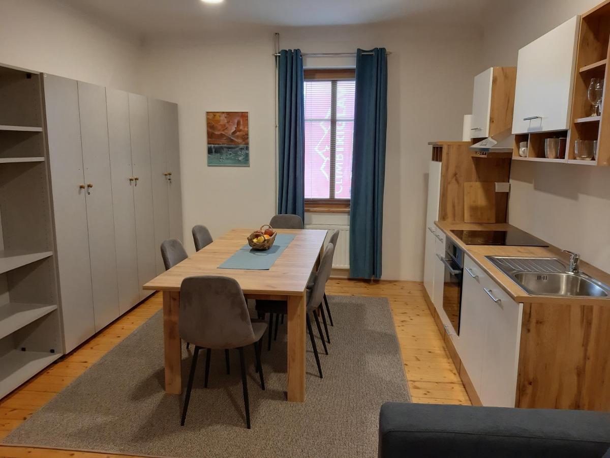 Triglav Apartment House Kranj Exterior photo