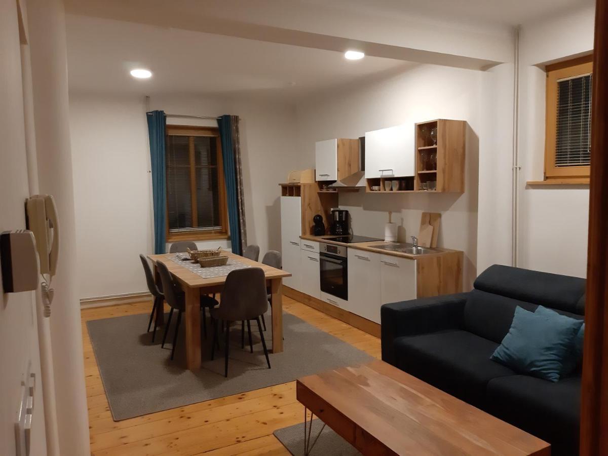 Triglav Apartment House Kranj Exterior photo