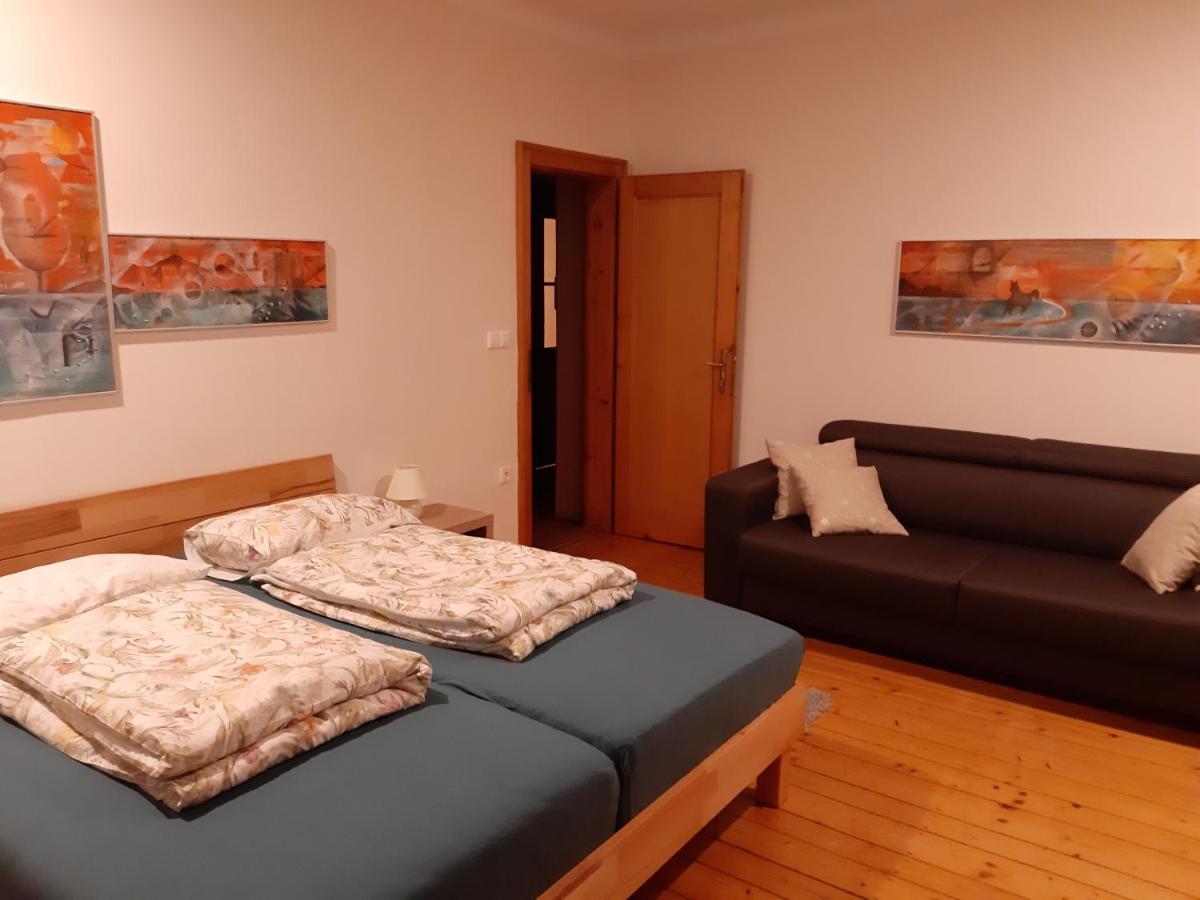 Triglav Apartment House Kranj Exterior photo